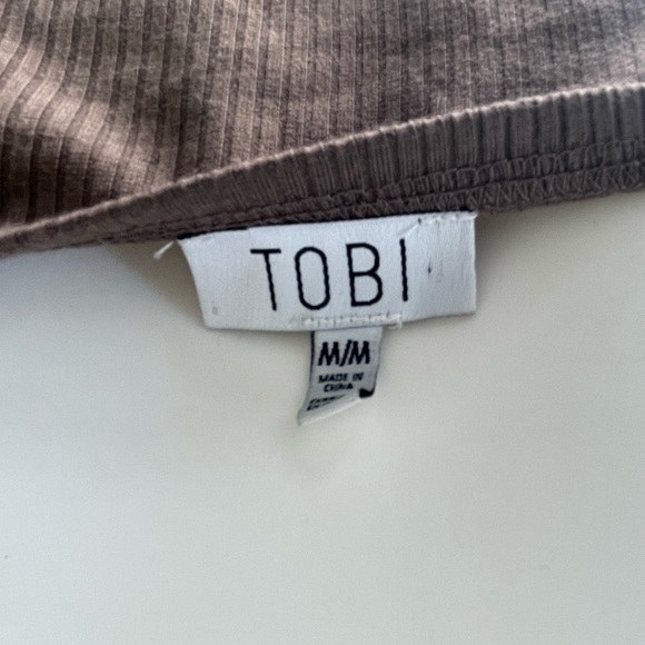 Tobi Off My Shoulder Bodycon Dress - Picture 9 of 9